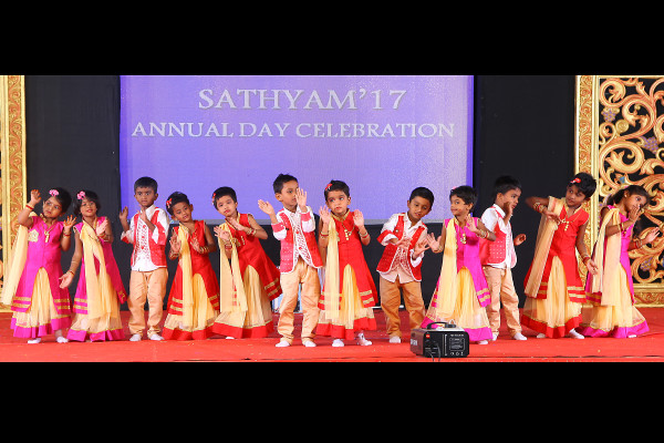Annual Day’17-Hindi Dance